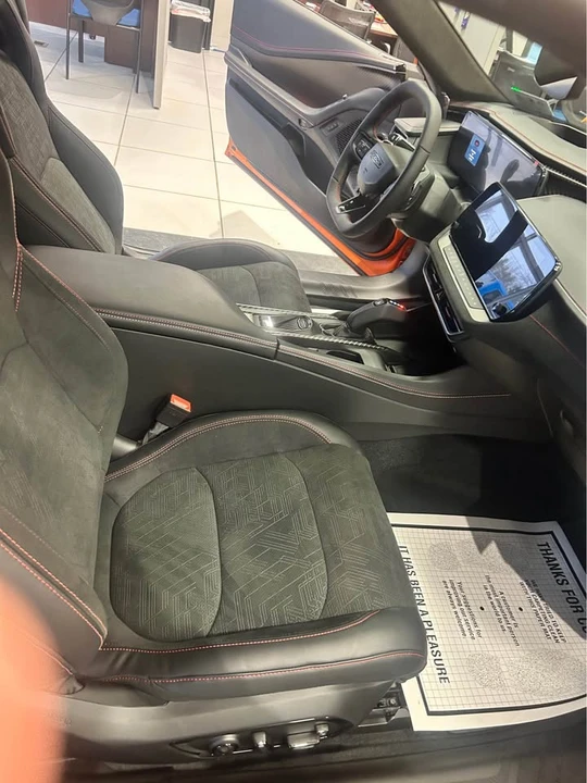 2026 Dodge Charger 8th Gen - Image 7 of 9