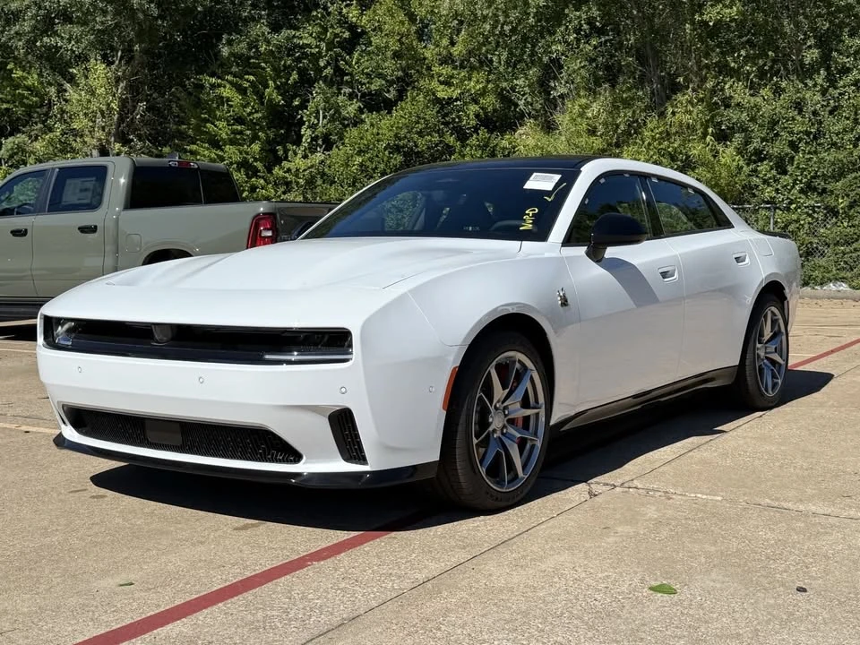 2026 Dodge Charger 8th Gen - Image 3 of 19