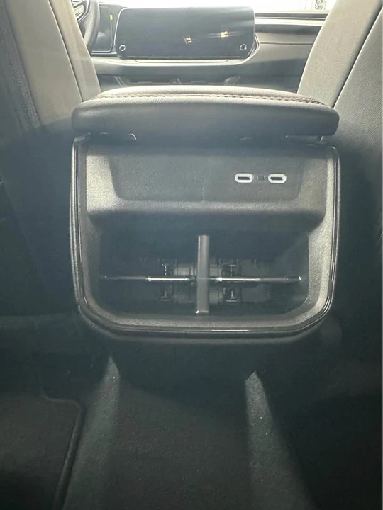 2026 Dodge Charger 8th Gen - Image 16 of 20