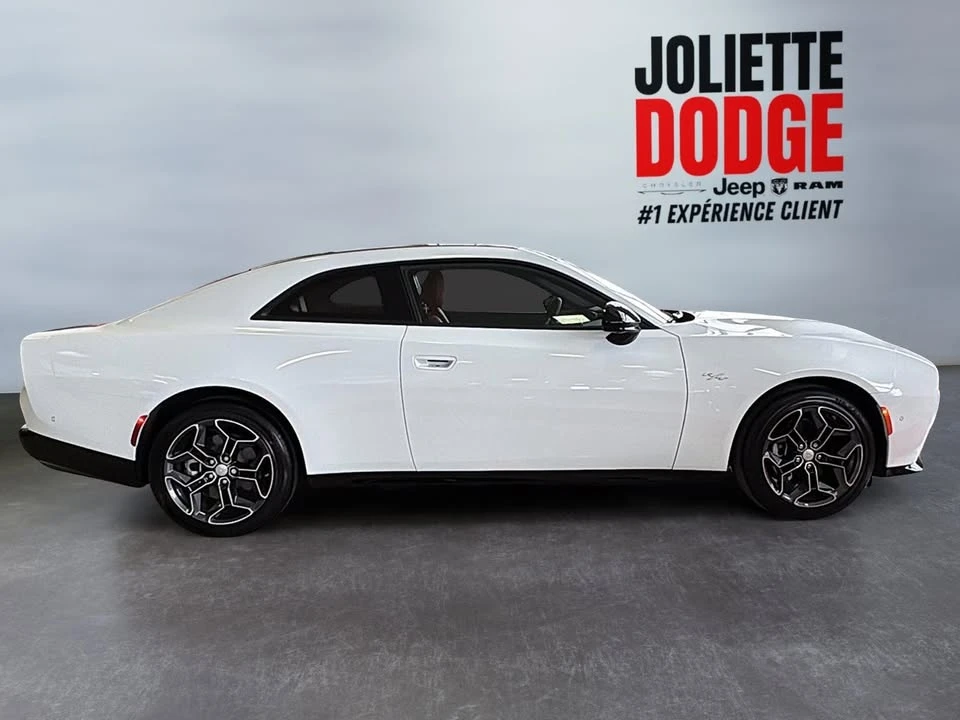 2026 Dodge Charger 8th Gen - Image 8 of 20