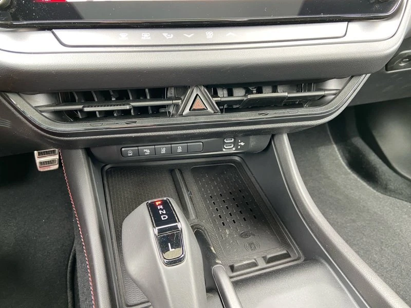2026 Dodge Charger 8th Gen - Image 14 of 20