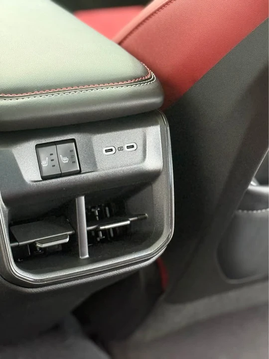 2026 Dodge Charger 8th Gen - Image 8 of 14