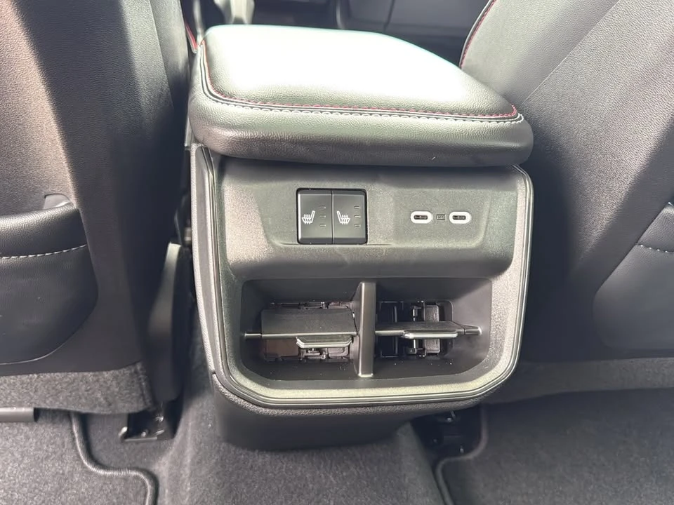 2026 Dodge Charger 8th Gen - Image 13 of 17