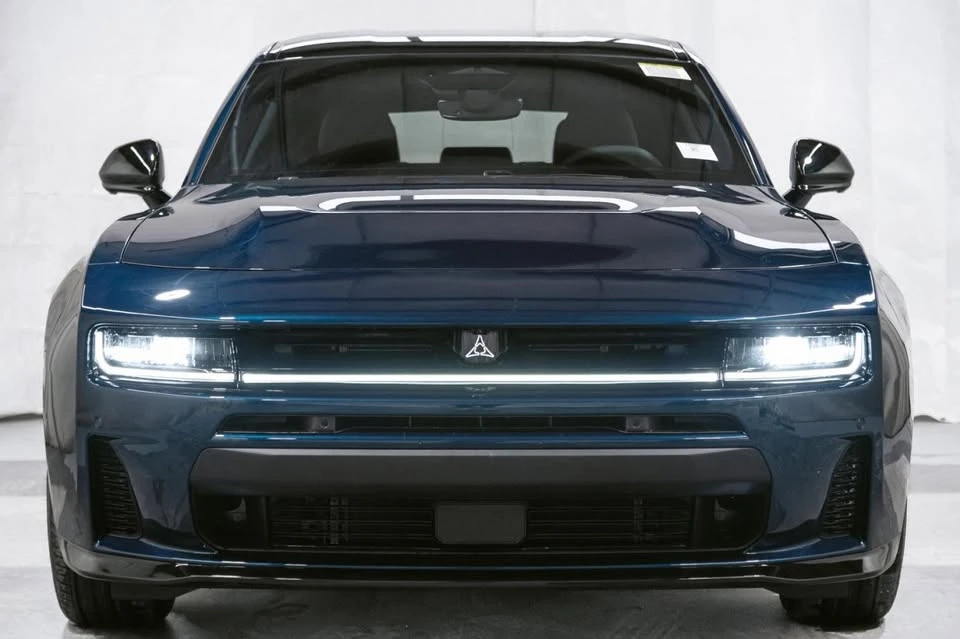 2026 Dodge Charger 8th Gen - Image 2 of 20