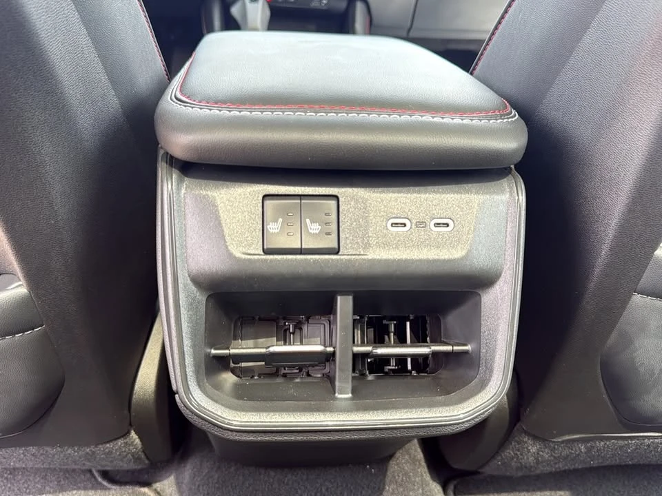 2026 Dodge Charger 8th Gen - Image 13 of 20