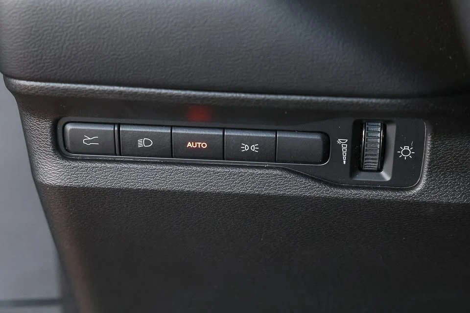 2026 Dodge Charger 8th Gen - Image 17 of 19