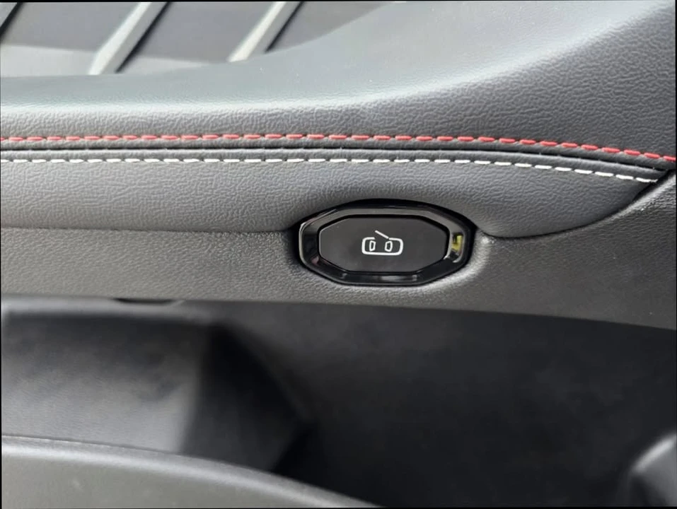 2026 Dodge Charger 8th Gen - Image 12 of 20