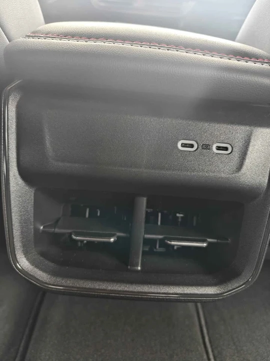 2026 Dodge Charger 8th Gen - Image 7 of 13
