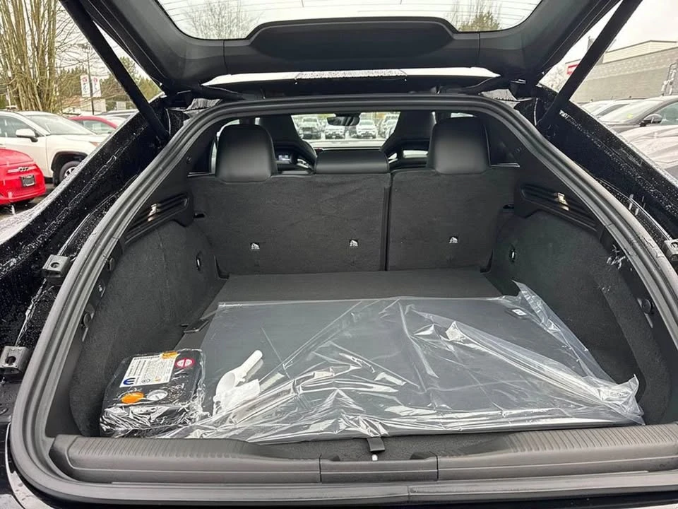 2026 Dodge Charger 8th Gen - Image 11 of 20