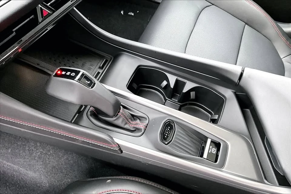 2026 Dodge Charger 8th Gen - Image 9 of 13