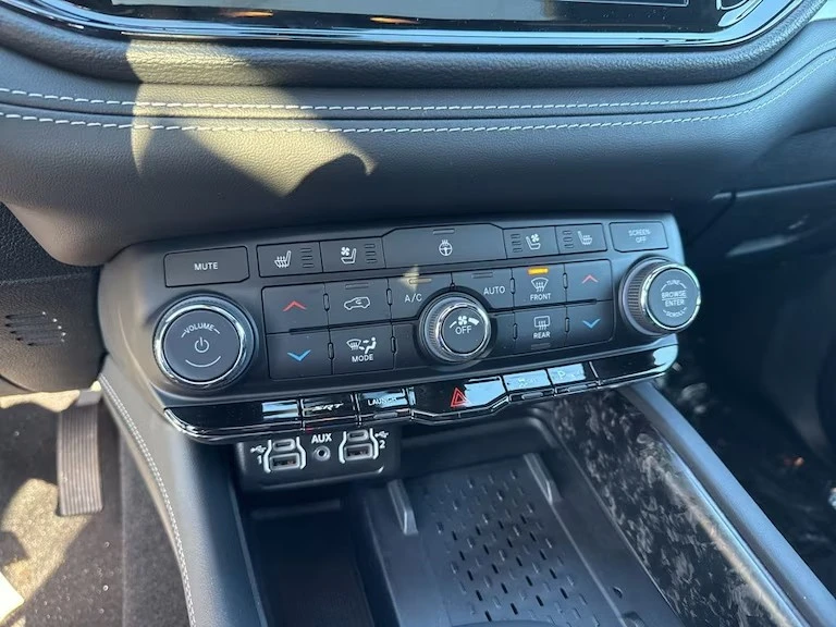2026 Dodge Durango SRT Hellcat 3rd Gen - Image 13 of 15