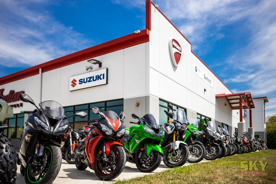 2026 Ducati V4 - Image 16 of 16