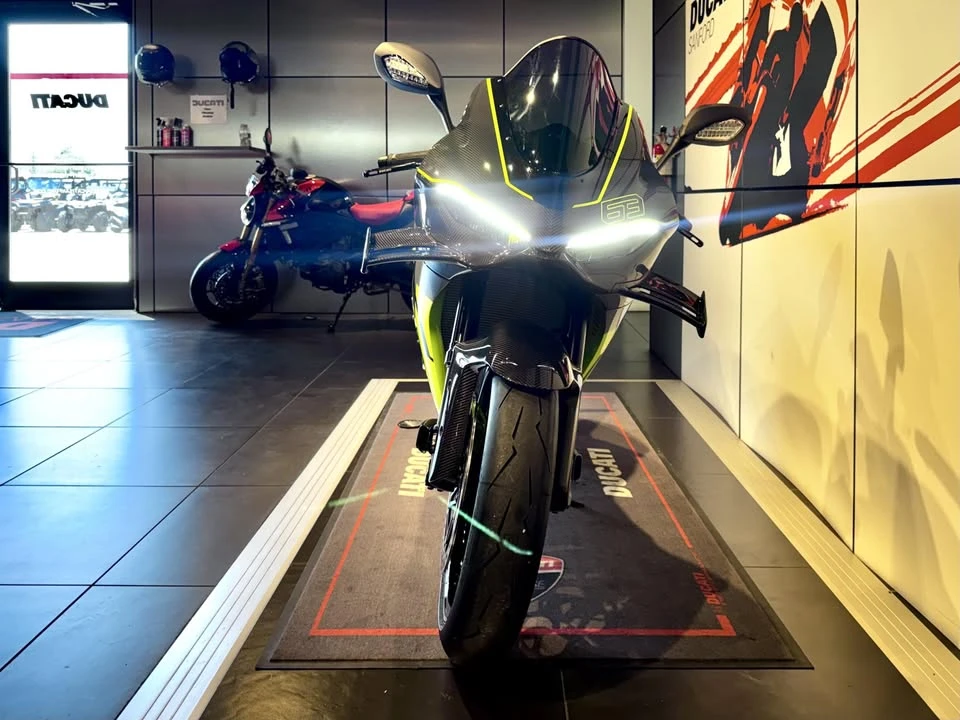 2026 Ducati V4 - Image 4 of 16