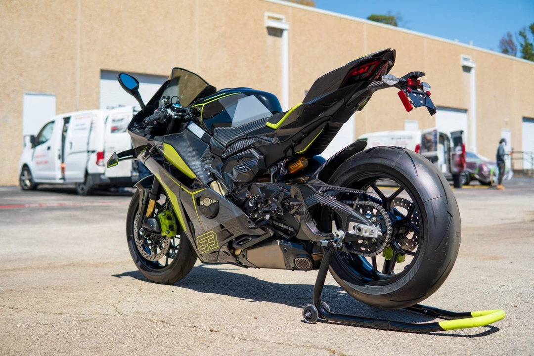 2026 Ducati V4 - Image 2 of 8