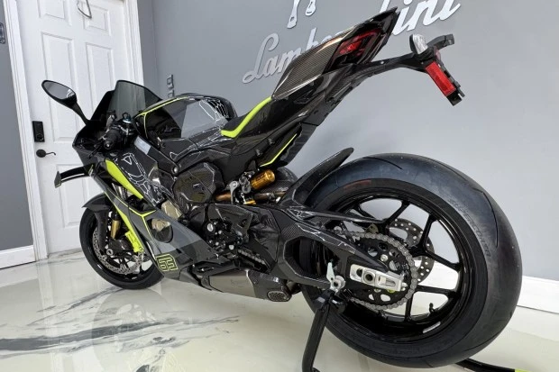 2026 Ducati V4 - Image 2 of 9