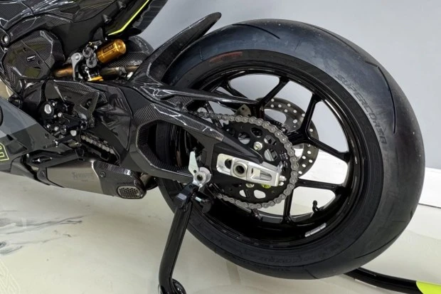 2026 Ducati V4 - Image 8 of 9