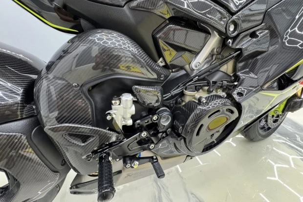 2026 Ducati V4 - Image 7 of 9