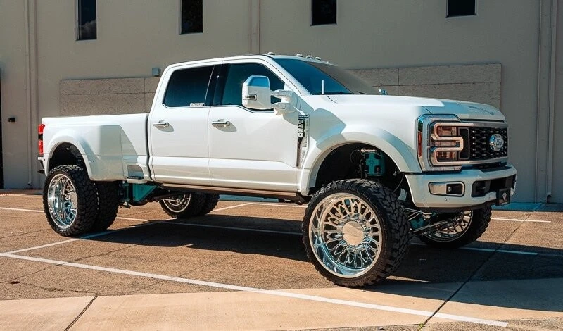 2026 Ford Super Duty 5th Gen - Image 3 of 4