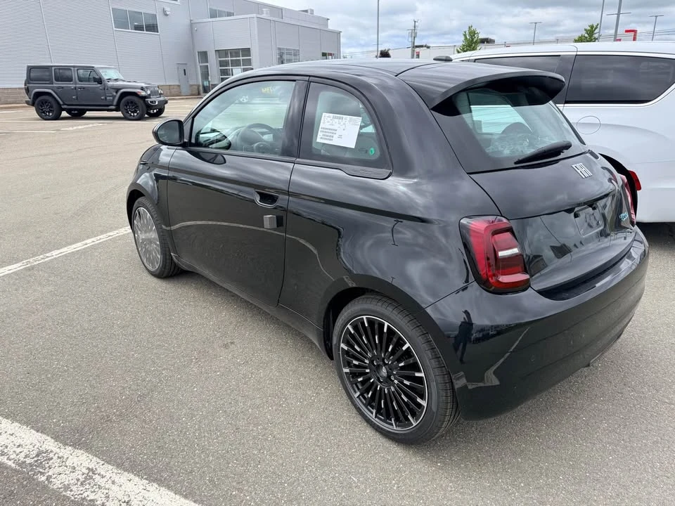 2026 Fiat 500e - Image 2 of 6