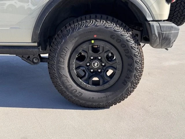 2026 Ford Bronco 6th Gen - Image 14 of 21