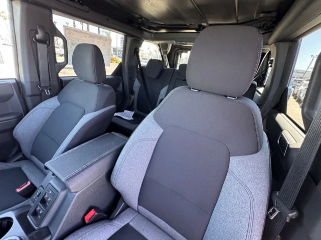 2026 Ford Bronco 6th Gen - Image 18 of 21