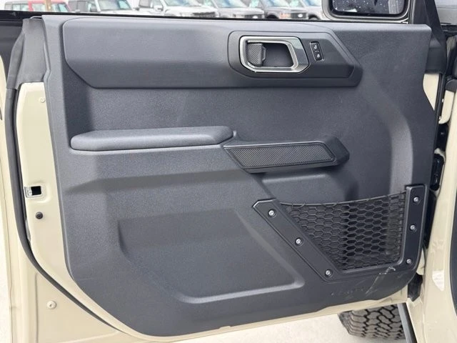 2026 Ford Bronco 6th Gen - Image 15 of 21