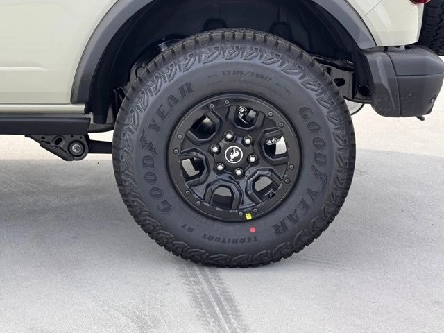 2026 Ford Bronco 6th Gen - Image 14 of 21