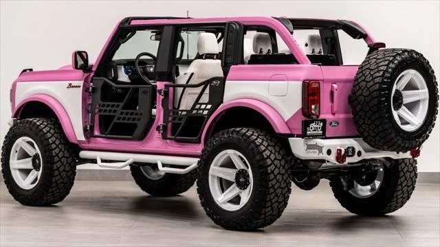 2026 Ford Bronco 6th Gen - Image 15 of 31