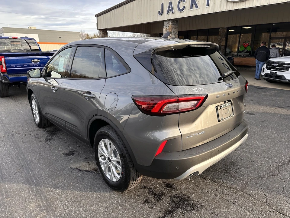 2026 Ford Escape - Image 8 of 21