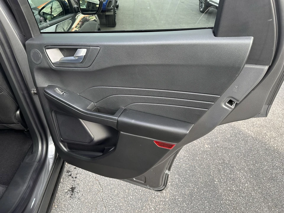2026 Ford Escape - Image 15 of 21
