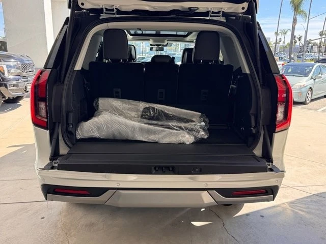 2026 Ford Expedition 5th Gen - Image 13 of 21