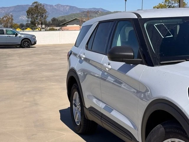 2026 Ford Explorer 6th Gen - Image 5 of 21