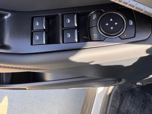 2026 Ford Explorer 6th Gen - Image 16 of 21