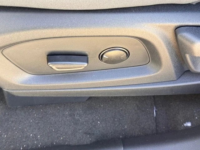2026 Ford Explorer 6th Gen - Image 18 of 21