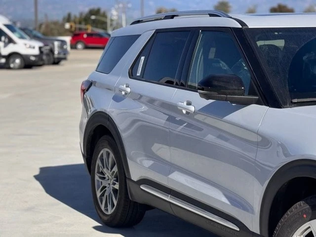 2026 Ford Explorer 6th Gen - Image 5 of 12