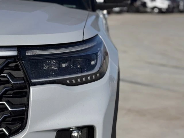 2026 Ford Explorer 6th Gen - Image 8 of 12