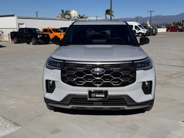 2026 Ford Explorer 6th Gen - Image 6 of 12