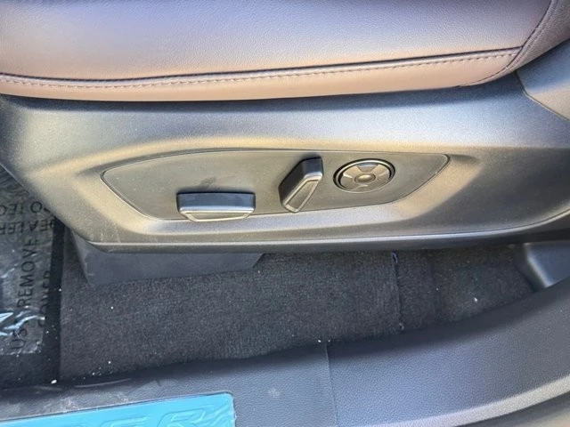2026 Ford Explorer 6th Gen - Image 18 of 21