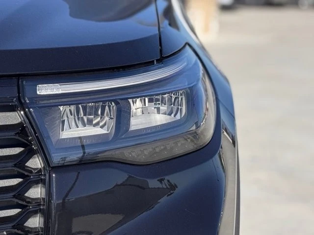 2026 Ford Explorer 6th Gen - Image 8 of 12