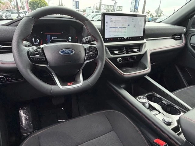 2026 Ford Explorer 6th Gen - Image 28 of 31