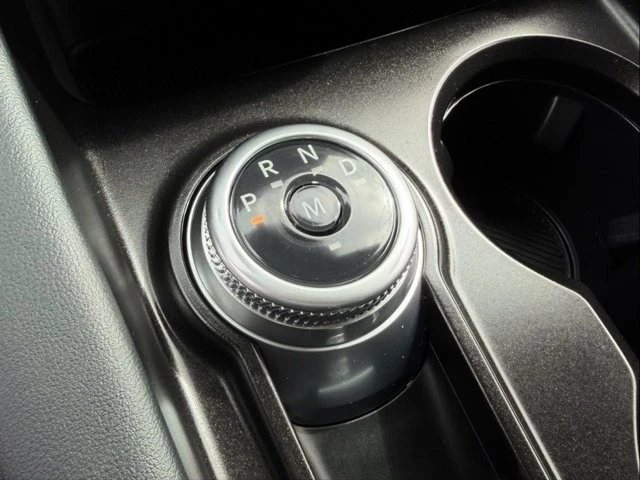 2026 Ford Explorer 6th Gen - Image 27 of 31