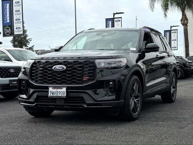 2026 Ford Explorer 6th Gen - Image 4 of 31