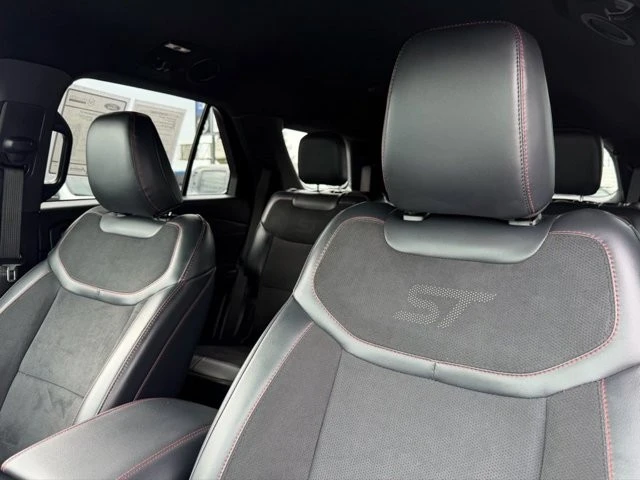 2026 Ford Explorer 6th Gen - Image 17 of 31