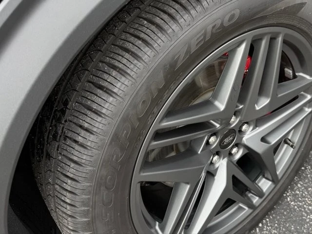 2026 Ford Explorer 6th Gen - Image 13 of 31