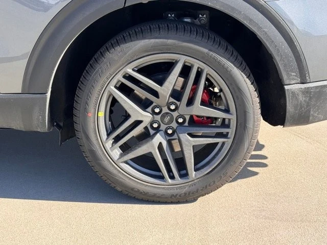 2026 Ford Explorer 6th Gen - Image 15 of 21