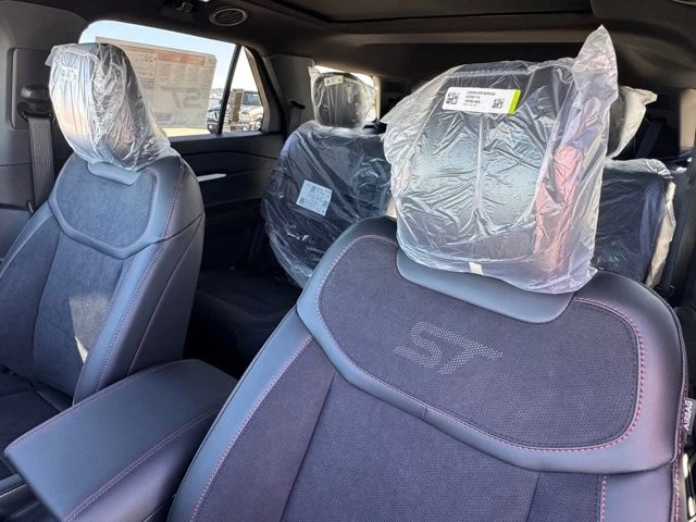 2026 Ford Explorer 6th Gen - Image 20 of 21