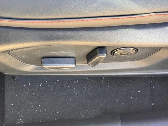 2026 Ford Explorer 6th Gen - Image 19 of 21
