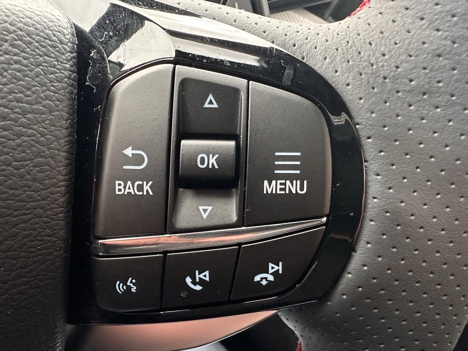 2026 Ford Explorer 6th Gen - Image 22 of 31