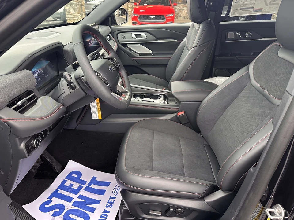 2026 Ford Explorer 6th Gen - Image 10 of 31