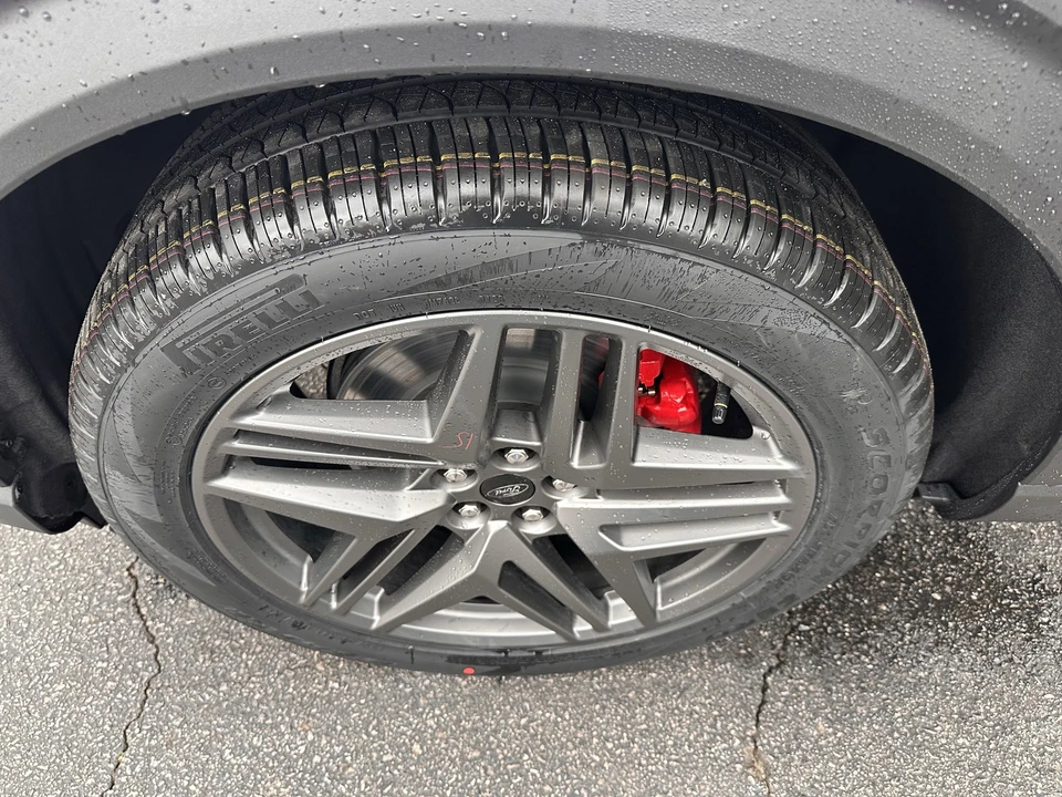 2026 Ford Explorer 6th Gen - Image 30 of 31
